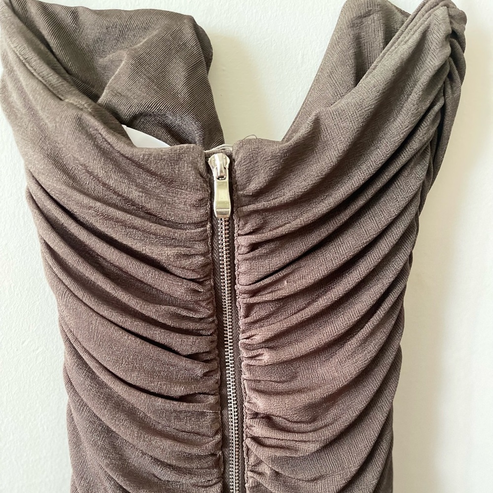 STRAPLESS RUCHED MIDI DRESS - Picture 3 of 5